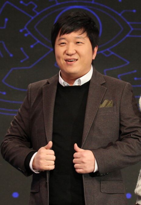 Jung Hyung Don Returns on 'Weekly Idol', Leaves a Message for Heechul