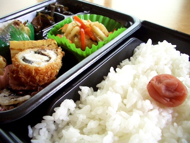 Popularity of Convenience Store Lunch Boxes Soars - Businesskorea