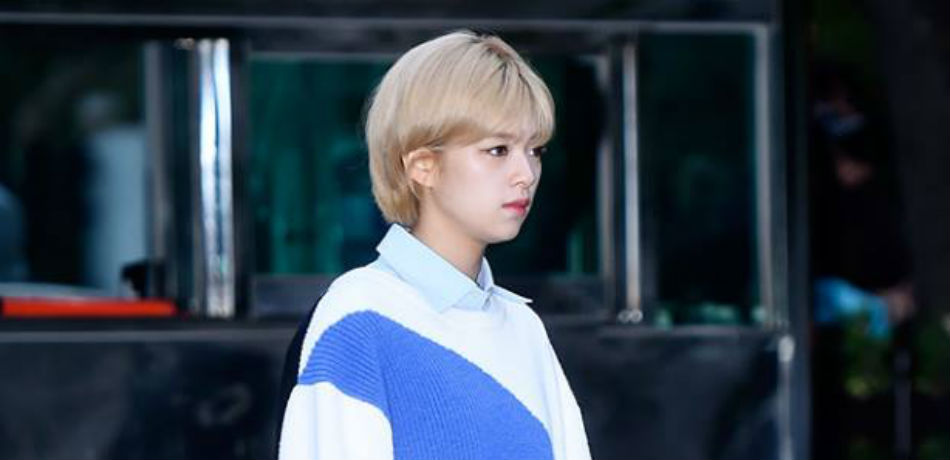 Jeongyeon's Blonde Hair Fashion: Outfit Ideas to Complement Your Hair - wide 10