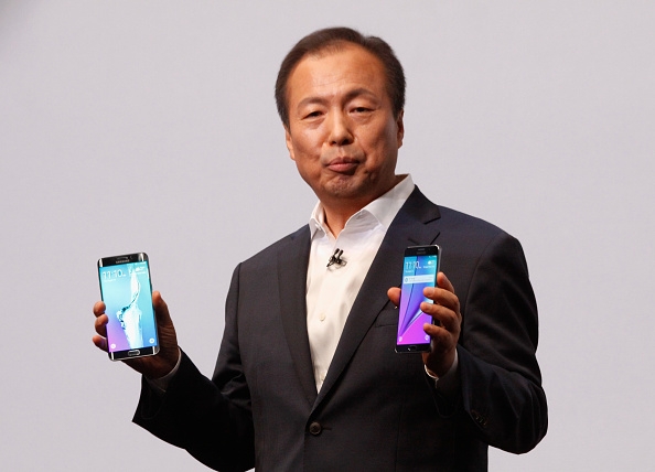 President & Head, IT & Mobile Communications Business, Samsung Electronics, JK Shin unveils the Galaxy S6 edge+ and Galaxy Note5 at Samsung Unpacked 2015 