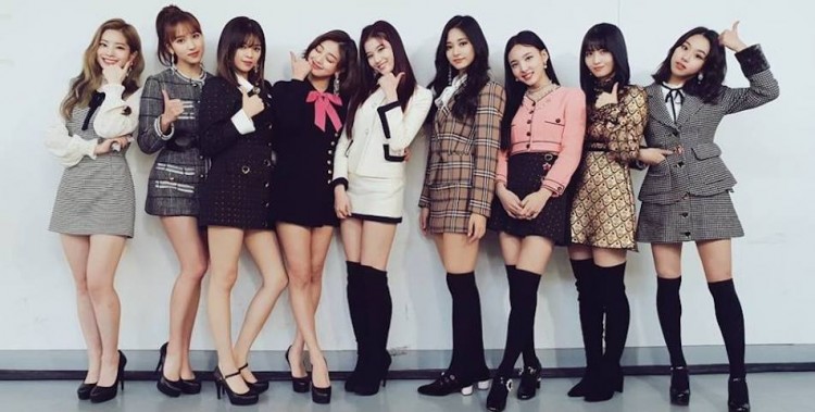 Twice S Fans Slam Jyp Entertainment For Dropping Likey Japanese Mv More Than A Year After The Korean Version K Wave Koreaportal