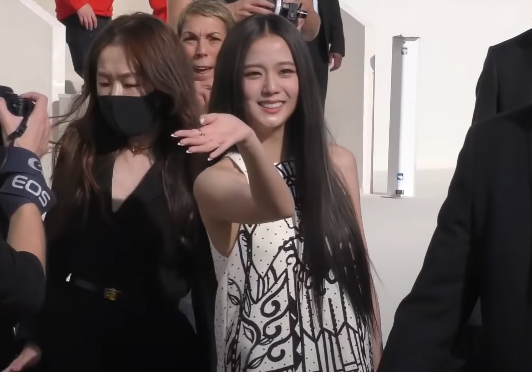 Dior CEO Offers BLACKPINK's Jisoo A Job During Paris Fashion Week, And  Here's The Reason Why - Koreaboo