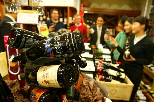 South Koreans sampling wine