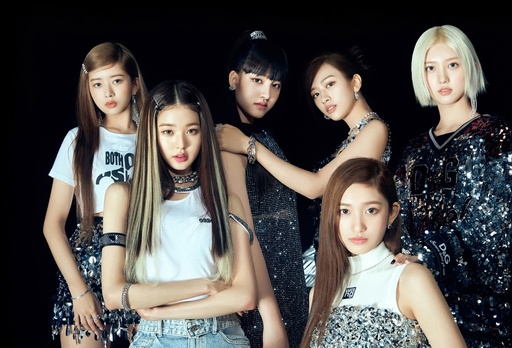 アイドル  Man Popup @iwfkbigluv K-pop Gift Culture Faces Major Shift as IVE Stops Accepting Fan