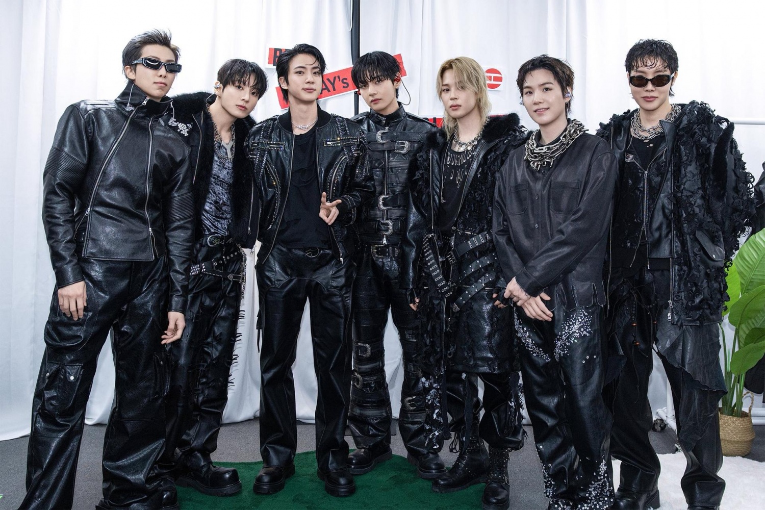 BTS Just Did Something No K-Pop Act Has Done Before. ARIRANG Stays at ...